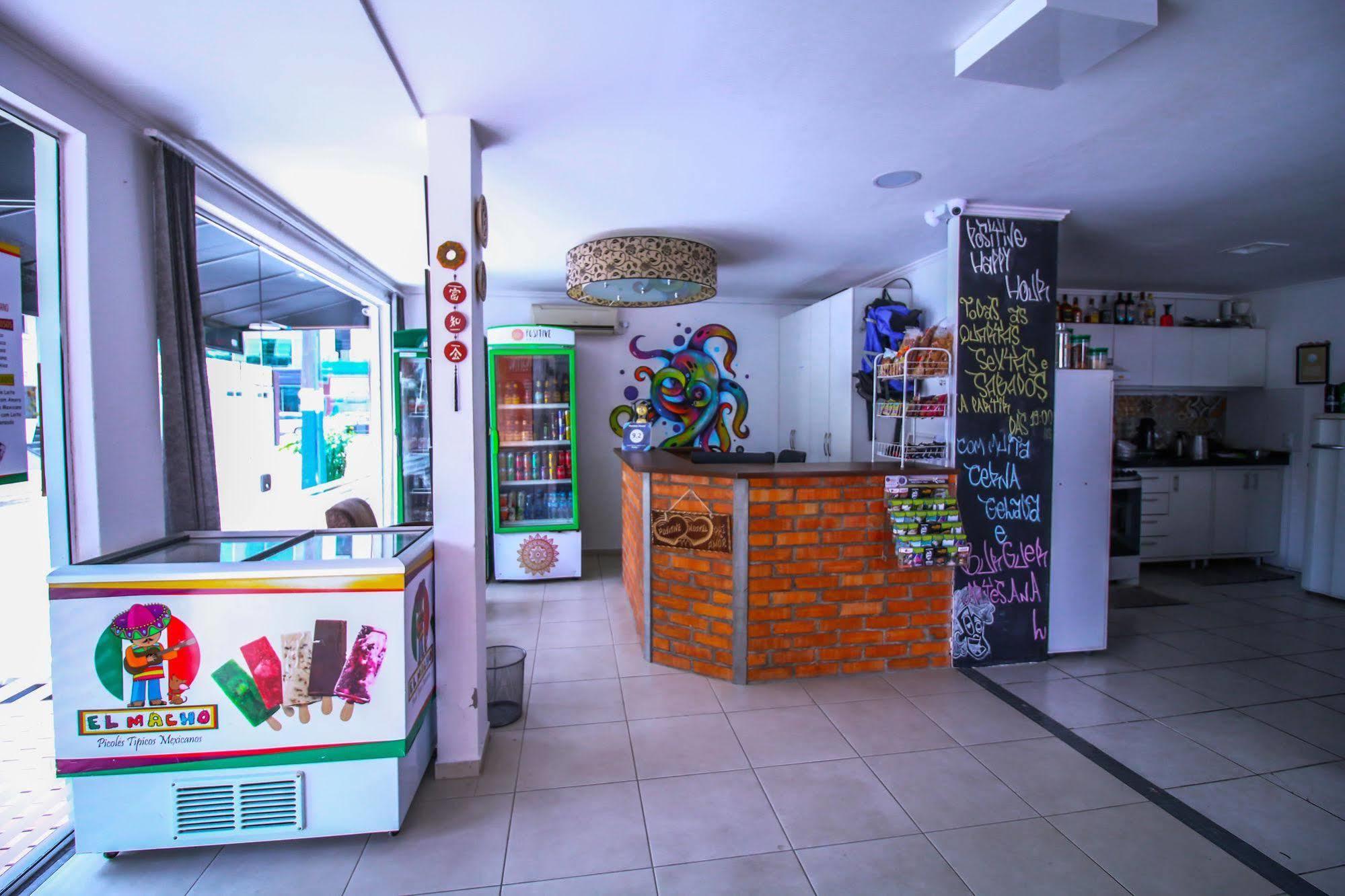 Positive Hostel บัลเนอาริโอ กังโบริว ภายนอก รูปภาพ