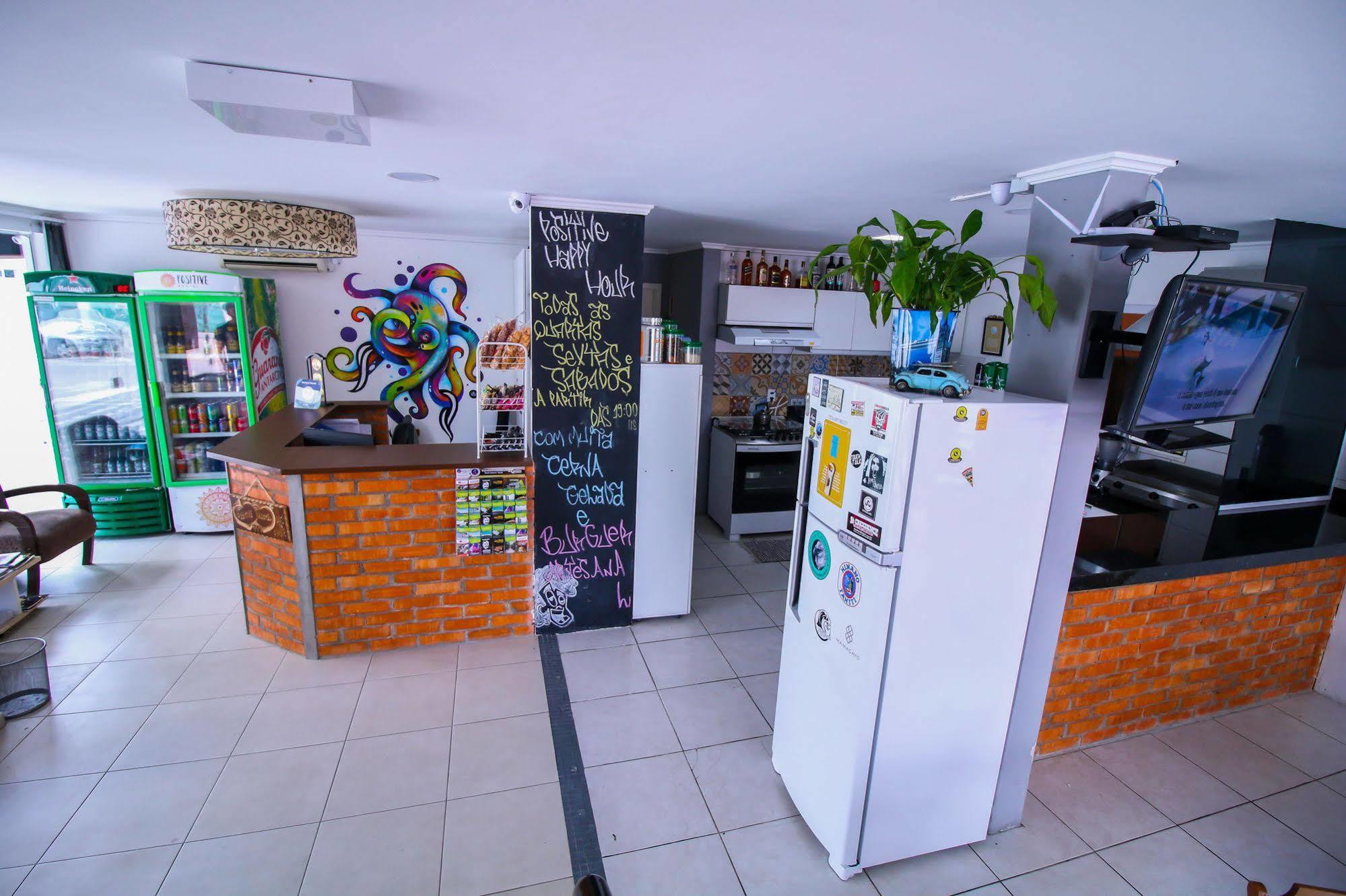 Positive Hostel บัลเนอาริโอ กังโบริว ภายนอก รูปภาพ